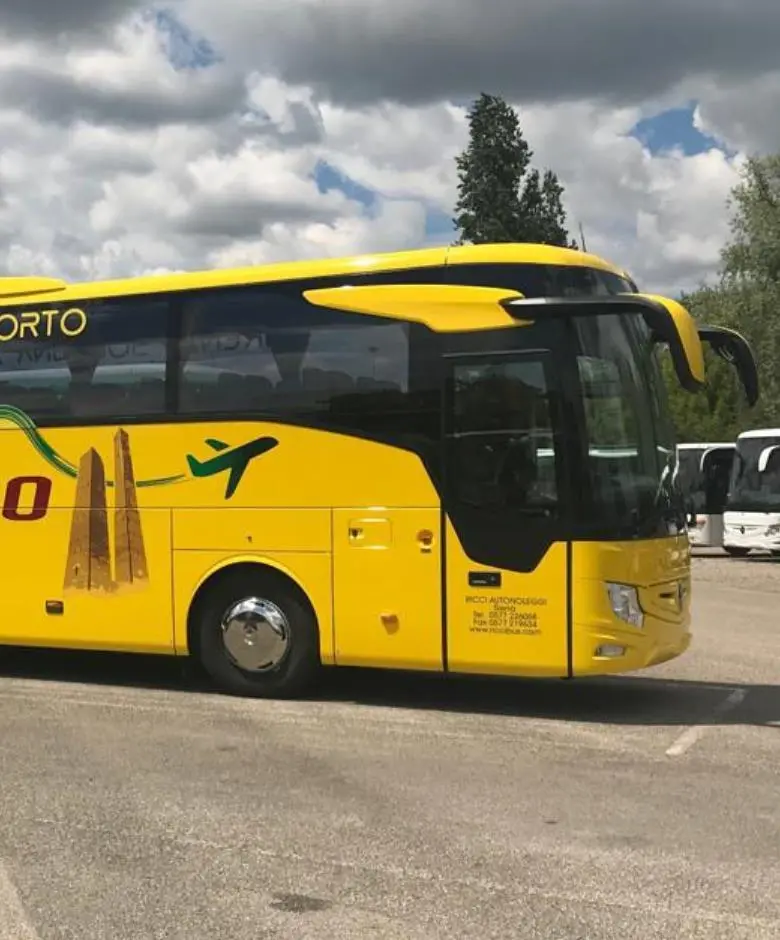 Mercedes Benz Tourismo — 63 posti